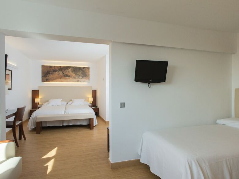 Hotel Almudaina