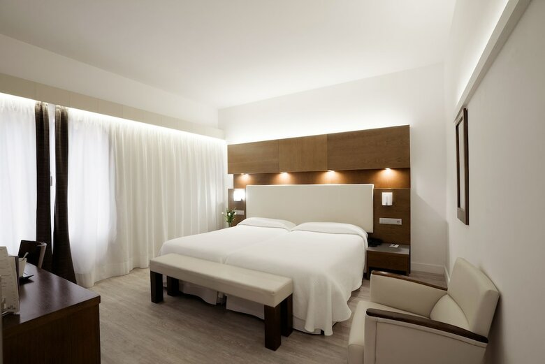 Hotel Almudaina