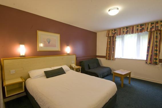 Hotel Days Inn Bristol M5