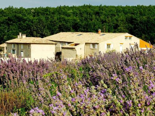 Holiday Home Aubignane La Bergerette De Pierroun