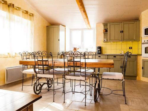 Holiday Home Aubignane Le Mas Des Oliviers