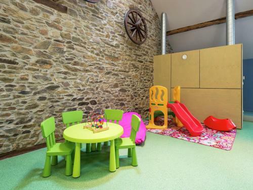 Luxurious Holiday Home With Jacuzzi In Butgenbach