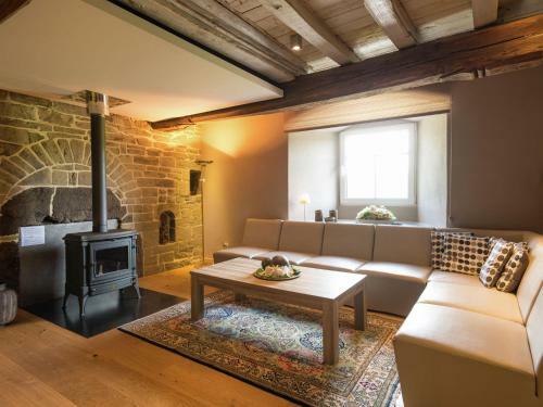 Luxurious Holiday Home With Jacuzzi In Butgenbach