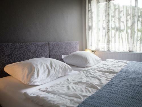 Spacious Villa With Jacuzzi And Sauna On River In Ardennes