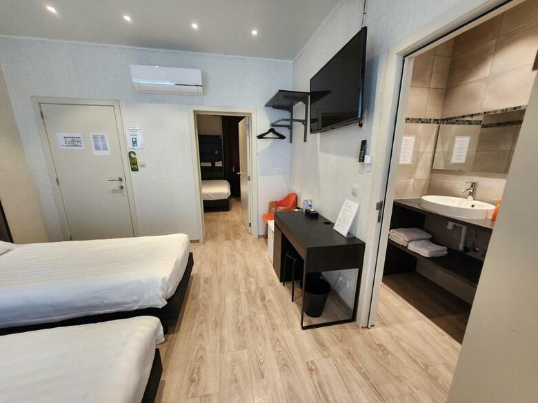 Hostal Gsb - Albert
