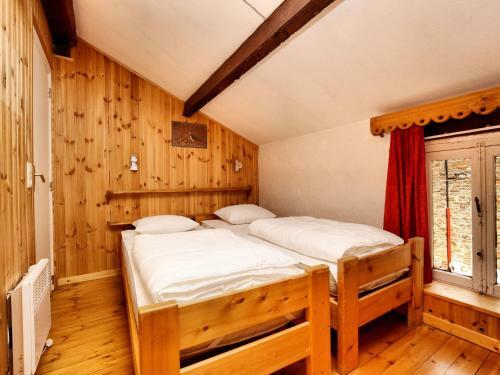 Vibrant Holiday Home In Durbuy With Garden