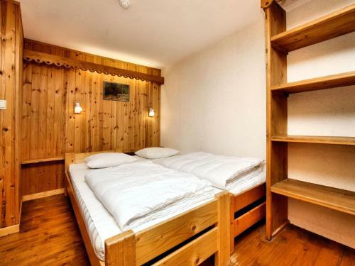 Vibrant Holiday Home In Durbuy With Garden