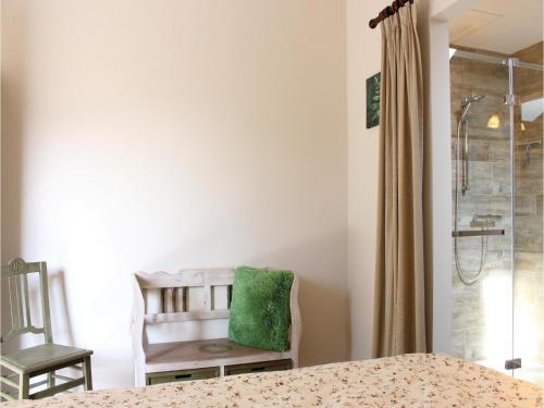 Nine-bedroom Holiday Home In Borgloon