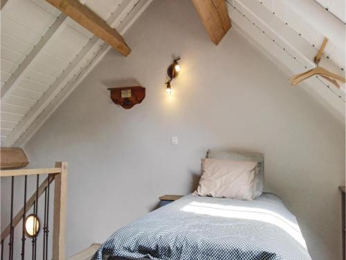 Nine-bedroom Holiday Home In Borgloon