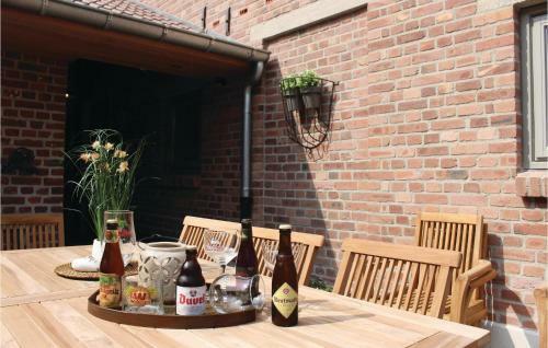 Nine-bedroom Holiday Home In Borgloon
