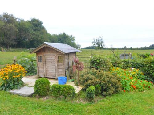 Quaint Holiday Home In Bievre With Terrace