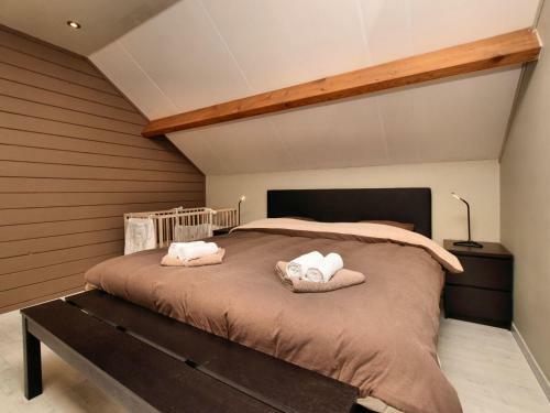 Cozy Holiday Home In Ardennes With Sauna And Jacuzzi