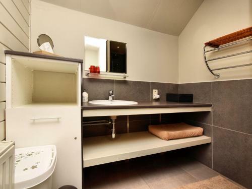 Cozy Holiday Home In Ardennes With Sauna And Jacuzzi