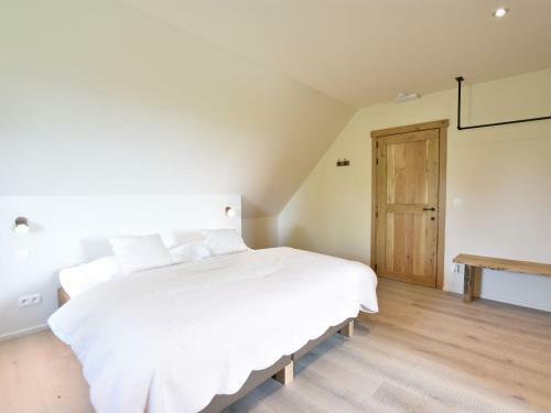 Stunning Holiday Home In Diksmuide With Terrace