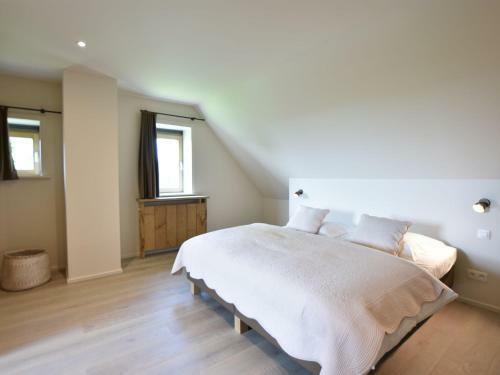 Stunning Holiday Home In Diksmuide With Terrace