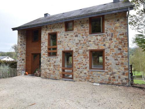 Duplex Chalet In Rendeux With Parking And Garden With Forets Views
