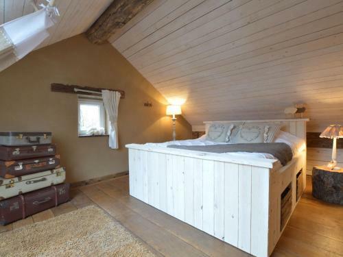 Cozy Cottage In Theux With Pool And Jacuzzi