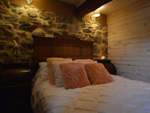 Cozy Cottage In Theux With Pool And Jacuzzi