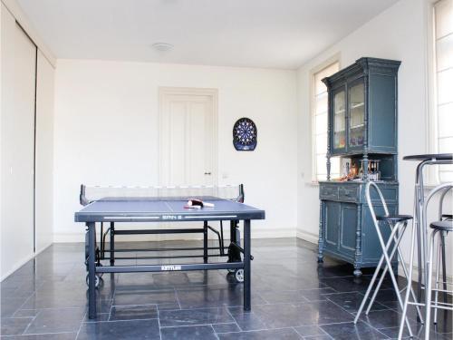 Four-bedroom Holiday Home In Neerpelt