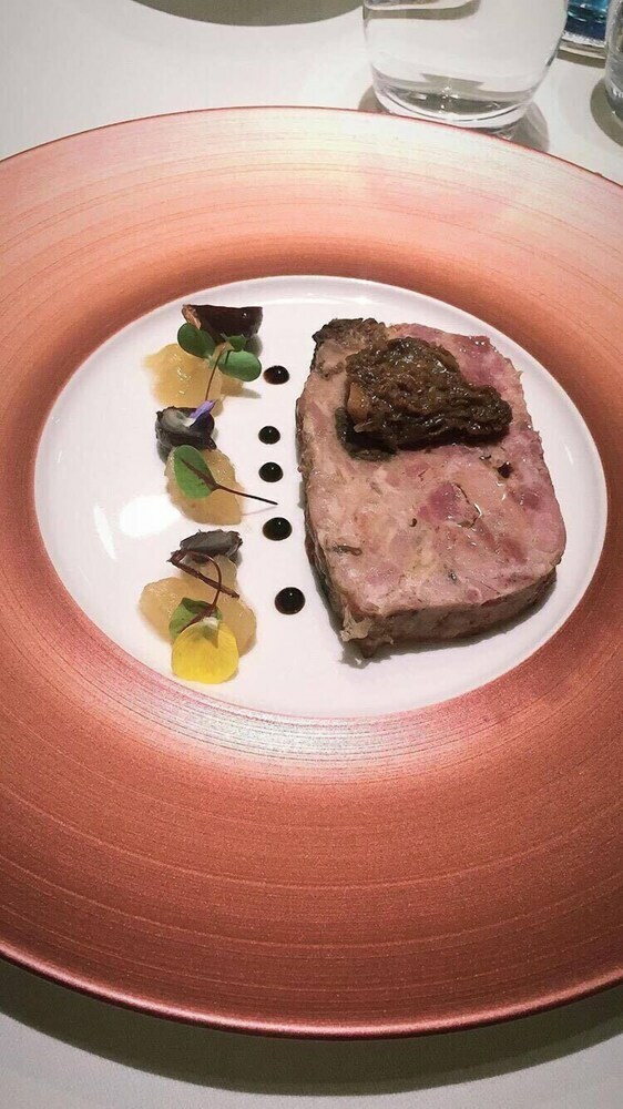 Hotel L'escape Grill