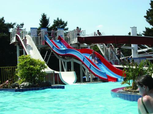 Spacious Holiday Home In Hechtel-eksel With Pool