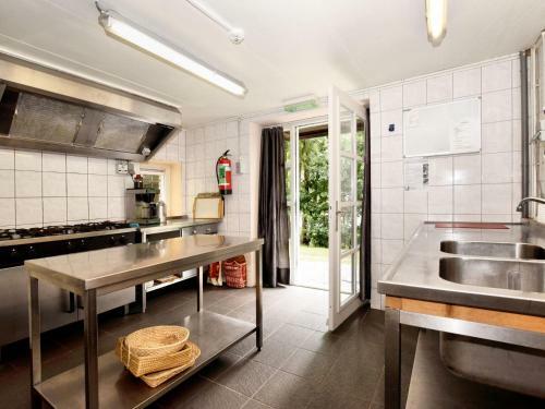 Vintage Holiday Home With Barbecue In Rendeux