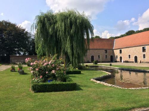 Hostal Chapeauveau B&B