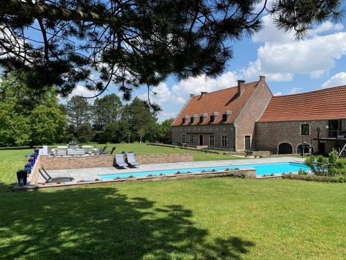 Hostal Chapeauveau B&B
