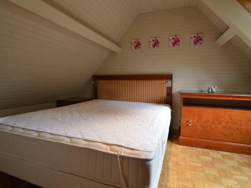 Spacious Holiday Home In Peer With Garden