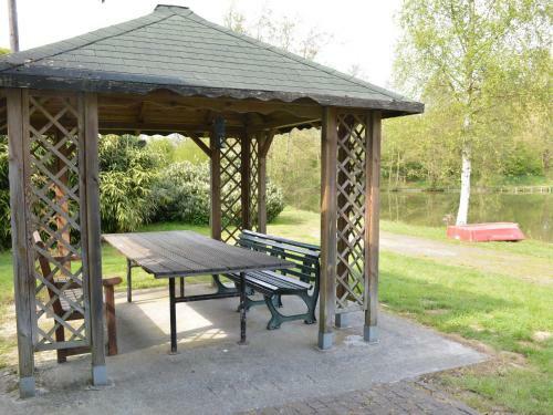 Quaint Chalet In Hannut With A Pond