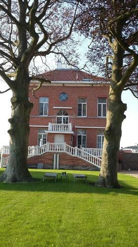 Bed & Breakfast Le Petit Chateau Vaartdijk