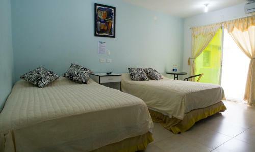 Hostal Rio Suites
