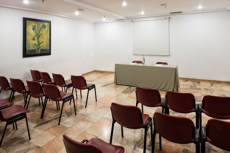 Hotel Catalonia Alb�niz