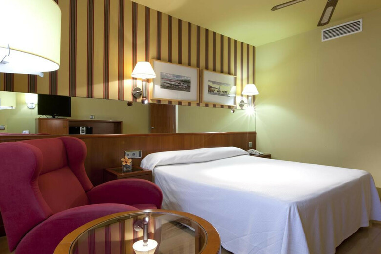 Hotel Ilunion Les Corts Spa
