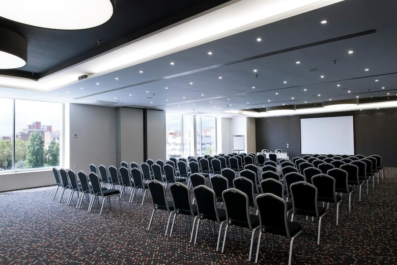 Hotel Barcel� Sants