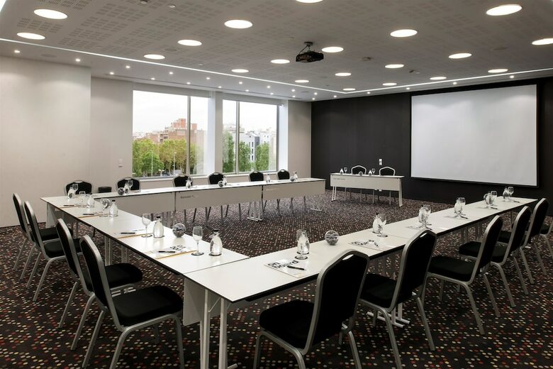 Hotel Barcel� Sants