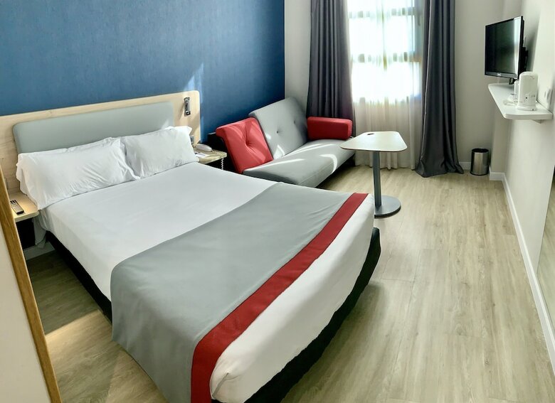 Hotel Holiday Inn Express Ciudad de Las Ciencias