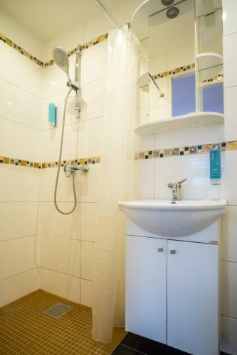 Dream Stay - Central Apartments Near Airport.