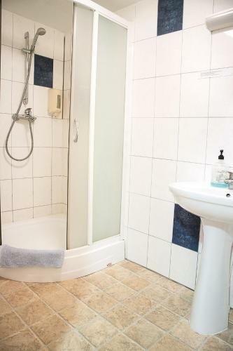 Posada Valaste Guest House And Camping