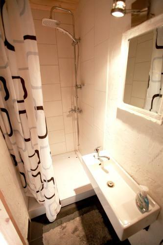 Bed & Breakfast Metsara B & B
