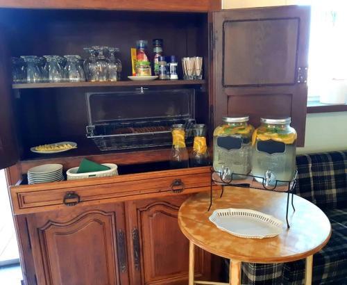 Hostal Tristvere Guesthouse-cafe