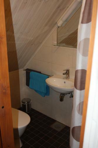 Hostal Tuulingu Guest House