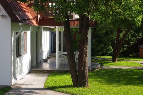 Hostal M�nni Guesthouse