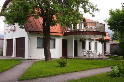 Hostal M�nni Guesthouse