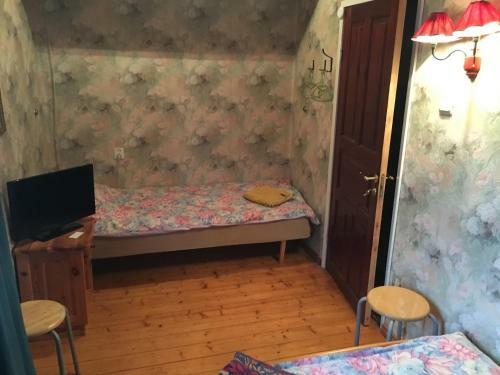 Tolli Hostel & Holiday House