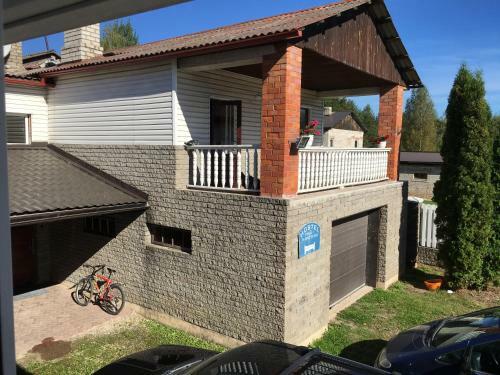 Tolli Hostel & Holiday House