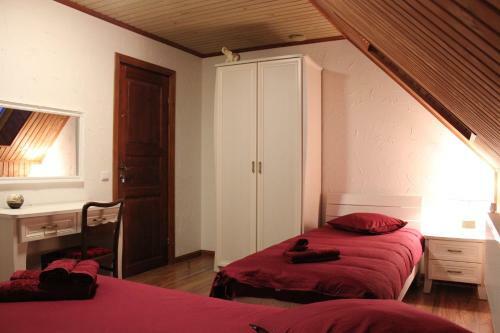Hostal Krapi Guesthouse