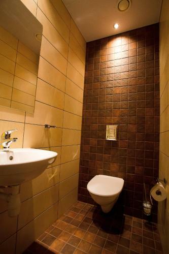 Hostal Dirhami Guesthouse