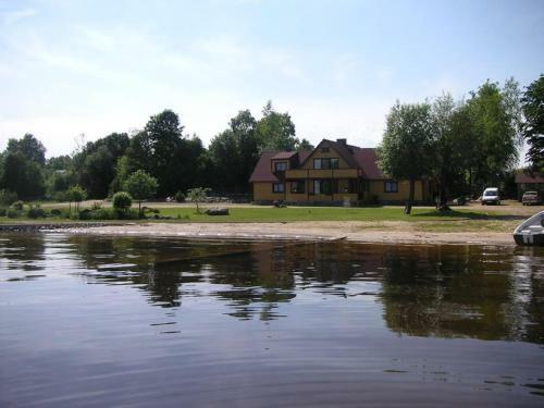Pusi Holiday House