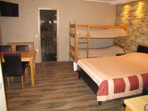 Hostal Seedri Guesthouse